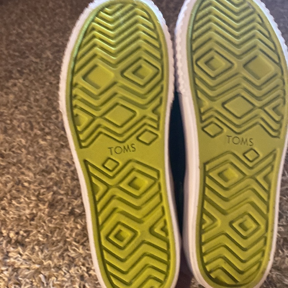 TOMS Black Sneakers with Holographic Accents - Picture 2 of 4